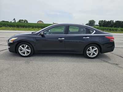 2013 Nissan Altima, $2800. Photo 3