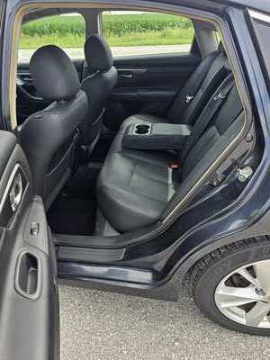 2013 Nissan Altima, $2800. Photo 5