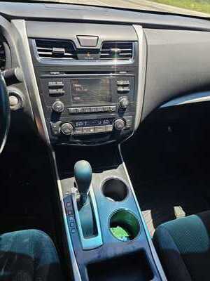 2013 Nissan Altima, $3600. Photo 8