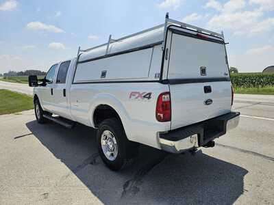 2016 Ford F350 Crew Cab, $12500. Photo 4