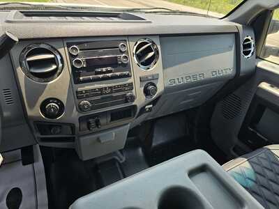 2016 Ford F350 Crew Cab, $12500. Photo 9