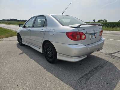2005 Toyota Corolla, $2500. Photo 4