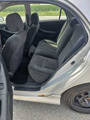2005 Toyota Corolla, $2500. Photo 5