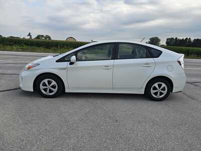 2012 Toyota Prius, $3800. Photo 3