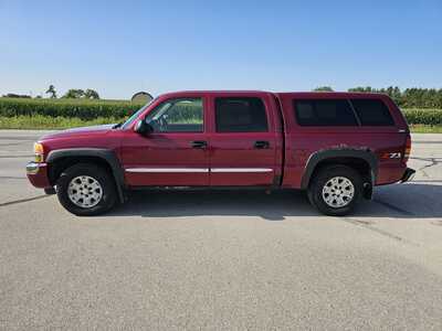2006 GMC 1500 Crew Cab, $2500. Photo 3