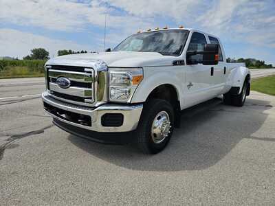 2012 Ford F350 Crew Cab, $13900. Photo 2