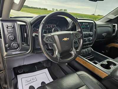 2016 Chevrolet 2500 Crew Cab, $29500. Photo 9