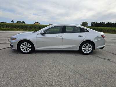 2020 Chevrolet Malibu, $6995. Photo 3