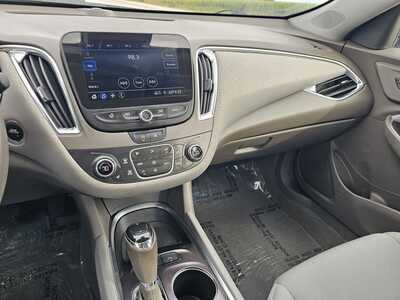 2020 Chevrolet Malibu, $6995. Photo 8