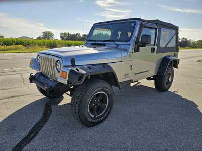 2004 Jeep Wrangler Unlimited, $3800. Photo 2