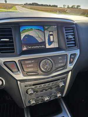 2017 Nissan Pathfinder, $4995. Photo 12