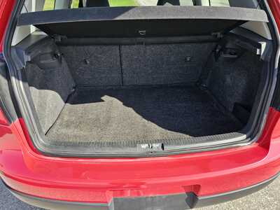 2008 Volkswagen Rabbit, $3600. Photo 5
