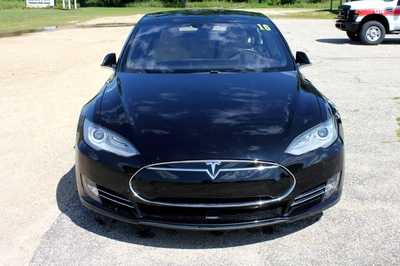 2016 Tesla Model S, $29999. Photo 3