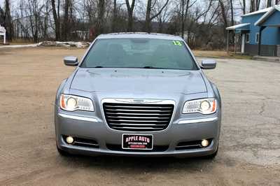 2013 Chrysler 300, $9999. Photo 3