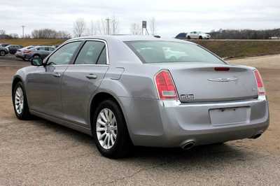 2013 Chrysler 300, $9999. Photo 8