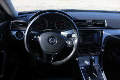 2019 Volkswagen Passat, $13999. Photo 10