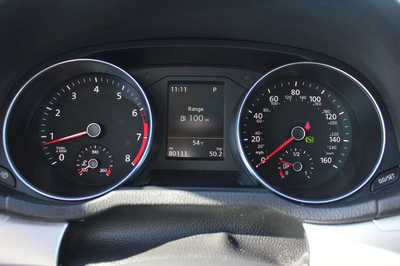 2019 Volkswagen Passat, $13999. Photo 12