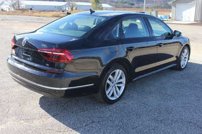 2019 Volkswagen Passat, $13999. Photo 6