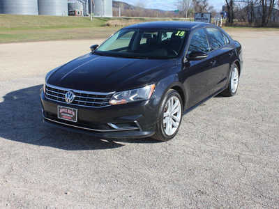 2019 Volkswagen Passat, $13999. Photo 1