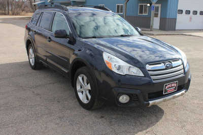 2014 Subaru Outback, $9499. Photo 4