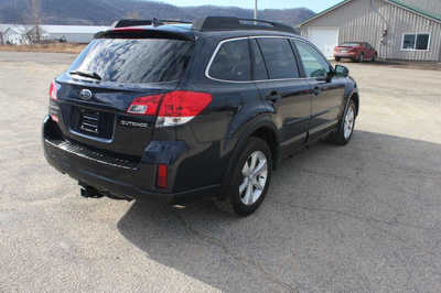 2014 Subaru Outback, $9499. Photo 6