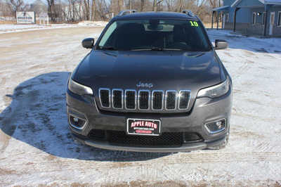 2019 Jeep Cherokee, $18499. Photo 3