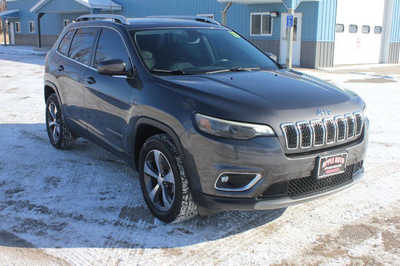 2019 Jeep Cherokee, $18499. Photo 4