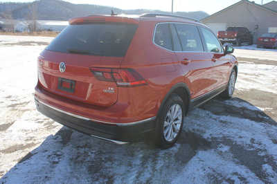2018 Volkswagen Tiguan, $10499. Photo 6