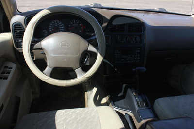 1998 Nissan Pathfinder, $2000. Photo 10