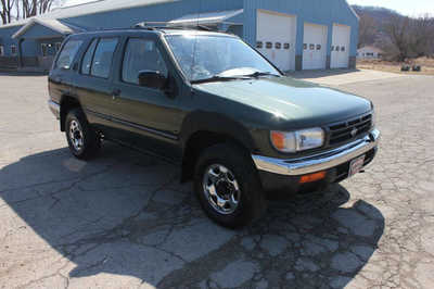 1998 Nissan Pathfinder, $2000. Photo 4
