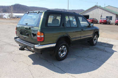 1998 Nissan Pathfinder, $2000. Photo 6