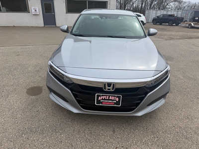 2018 Honda Accord, $18999. Photo 2