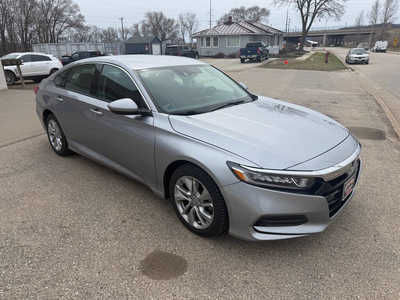 2018 Honda Accord, $18999. Photo 3