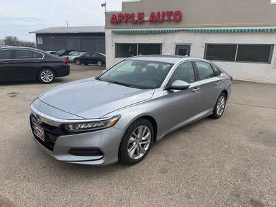 2018 Honda Accord, $18999. Photo 1
