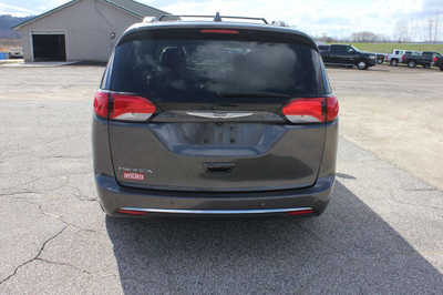 2017 Chrysler Pacifica, $15499. Photo 7