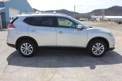2015 Nissan Rogue, $10999. Photo 5