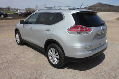 2015 Nissan Rogue, $10999. Photo 8