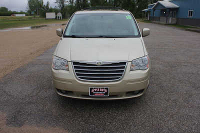 2010 Chrysler Town & Country, $5999. Photo 3