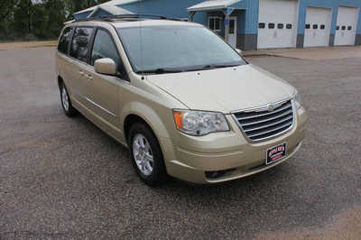2010 Chrysler Town & Country, $5999. Photo 4