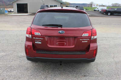 2014 Subaru Outback, $9499. Photo 7