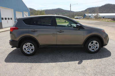 2015 Toyota RAV4, $10999. Photo 5