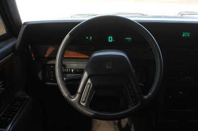 1984 Lincoln Continental, $6999. Photo 12