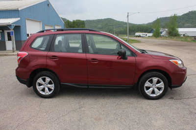 2016 Subaru Forester, $12999. Photo 5