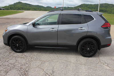 2017 Nissan Rogue, $9999. Photo 9
