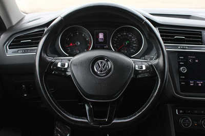 2019 Volkswagen Tiguan, $14499. Photo 11