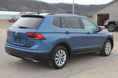 2019 Volkswagen Tiguan, $14499. Photo 6