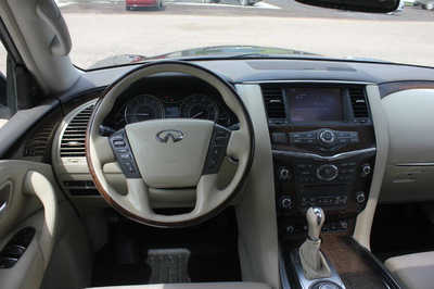 2014 Infiniti QX80, $9999. Photo 10