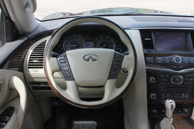 2014 Infiniti QX80, $9999. Photo 11