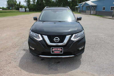 2017 Nissan Rogue, $11999. Photo 3
