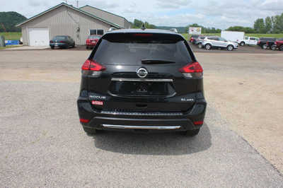 2017 Nissan Rogue, $11999. Photo 7